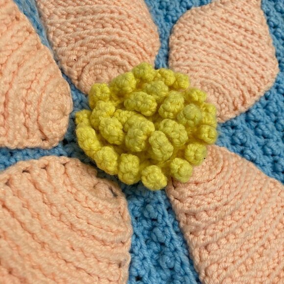 Vintage Crocheted Granny Throw Blanket Squares & Popcorn Flower Center 42 x 60 - Picture 6 of 6